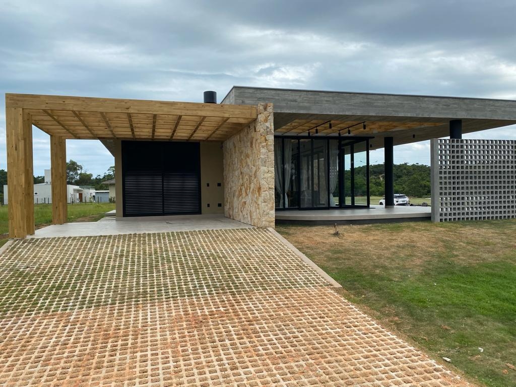 Residência DMF - Cond. Vila Suíça - Balneário Rincão/SC